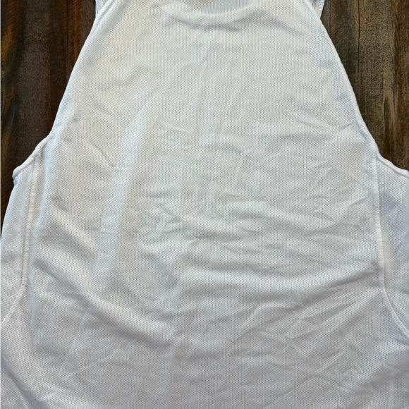 **SOLD**Under Armour Men's White Heat Gear Tank Top - Picture 2 of 3